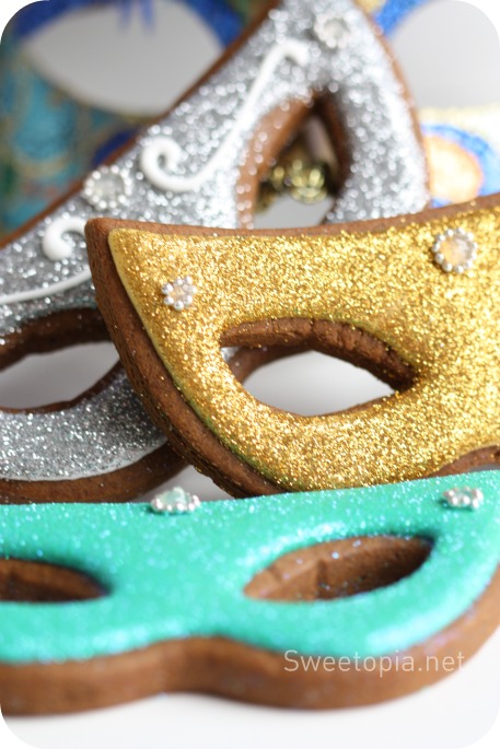 Mardi Gras Cookies Tutorial by Sweetopia