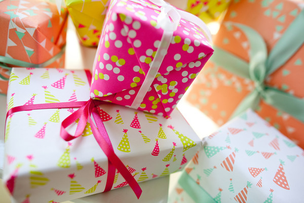 alisaburke: holiday wrapping with paper bags