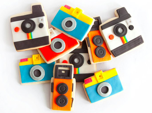 Camera Cookies Gift Box by Manjar